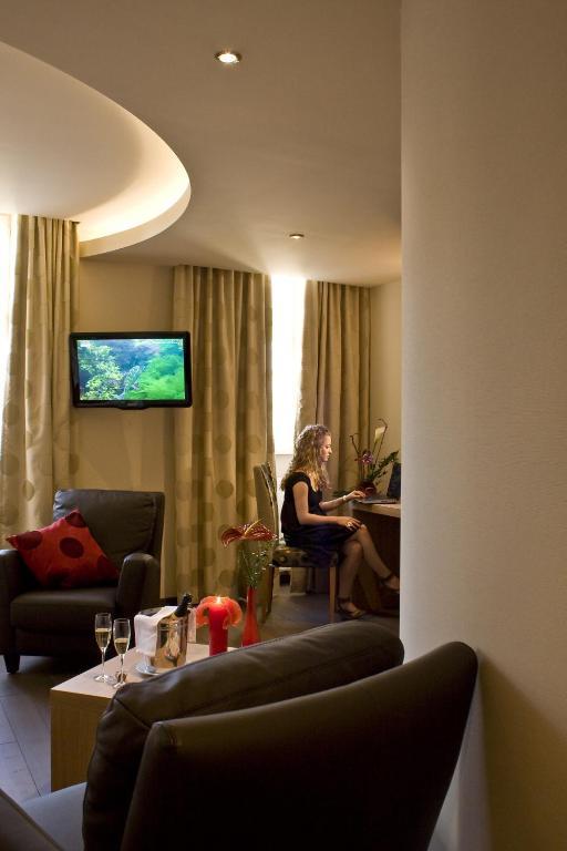 La Couronne A Wissembourg Hotel Kamer foto